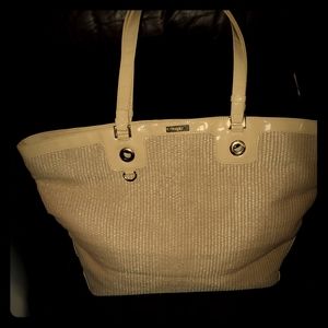 Tote